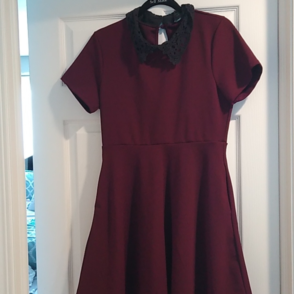 Hot Topic, Medium, Maroon